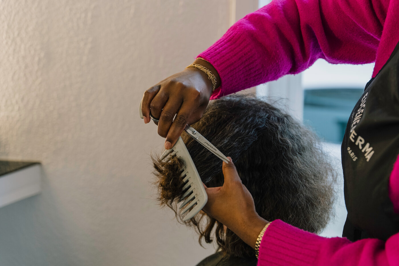 Uzi Hair Bar